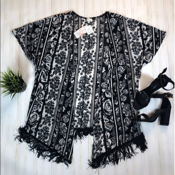 Sweaters - 🎉🎉HP🎉🎉 NWT Woman 1X Kimono Siren Lily